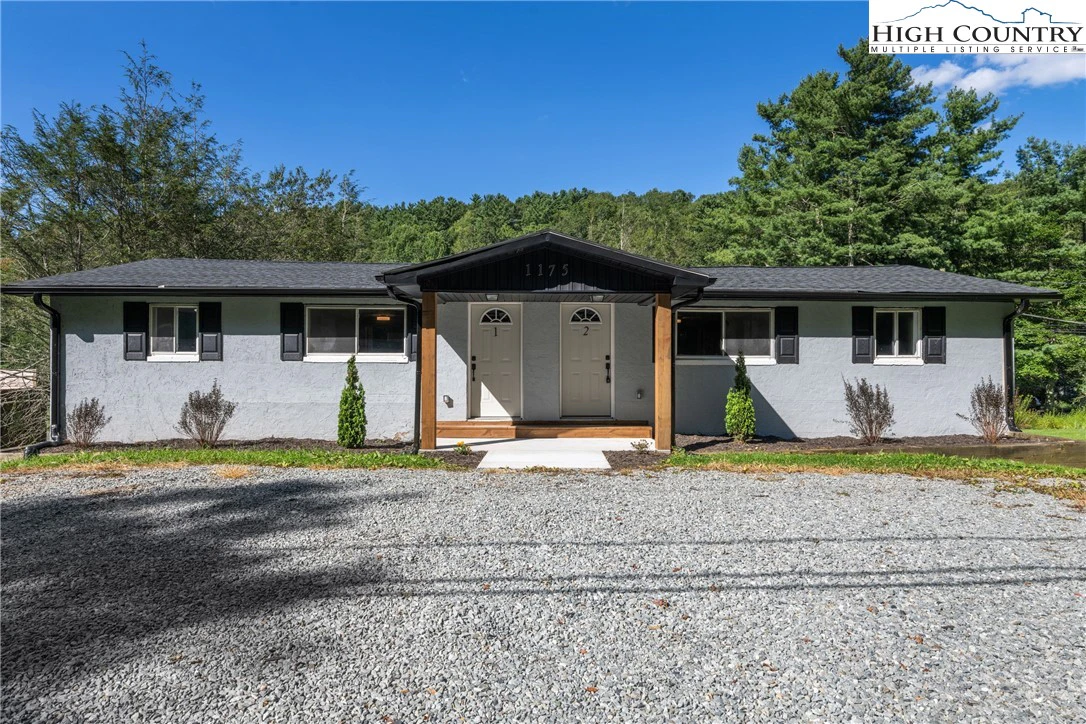 Image number 1 for the current listing