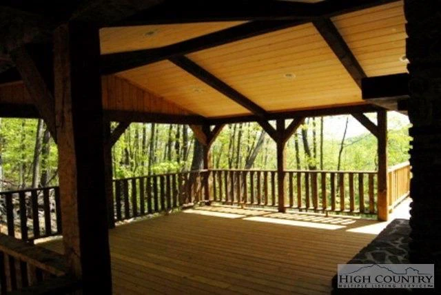 Image number 4 for the current listing