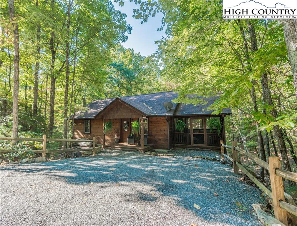 Image number 1 for the current listing