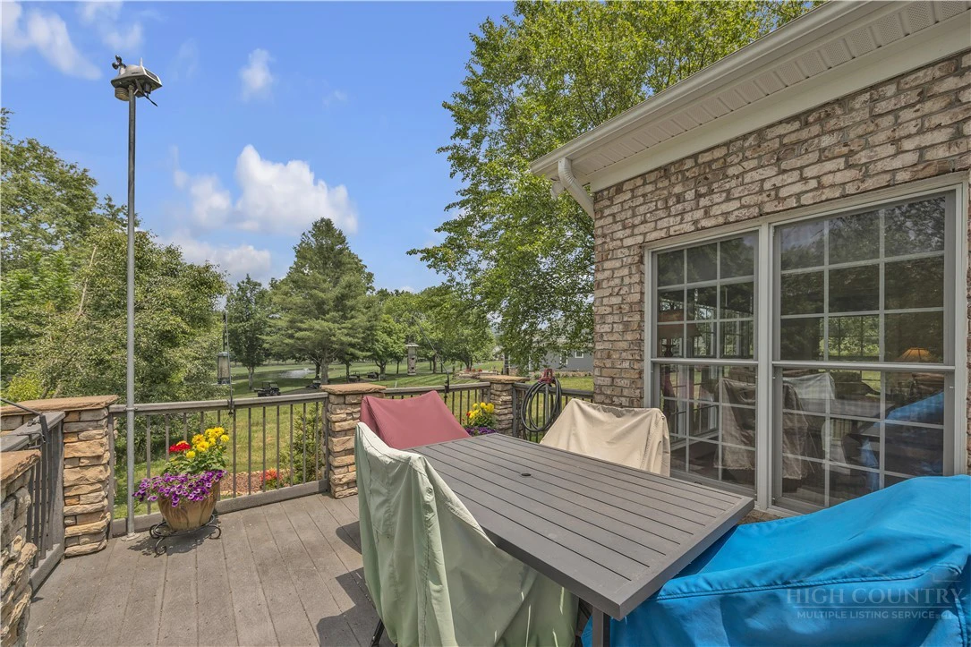 Image number 10 for the current listing