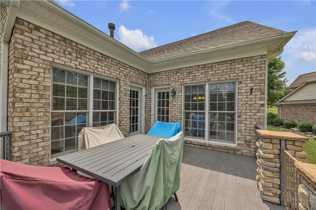 Image number 13 for the current listing
