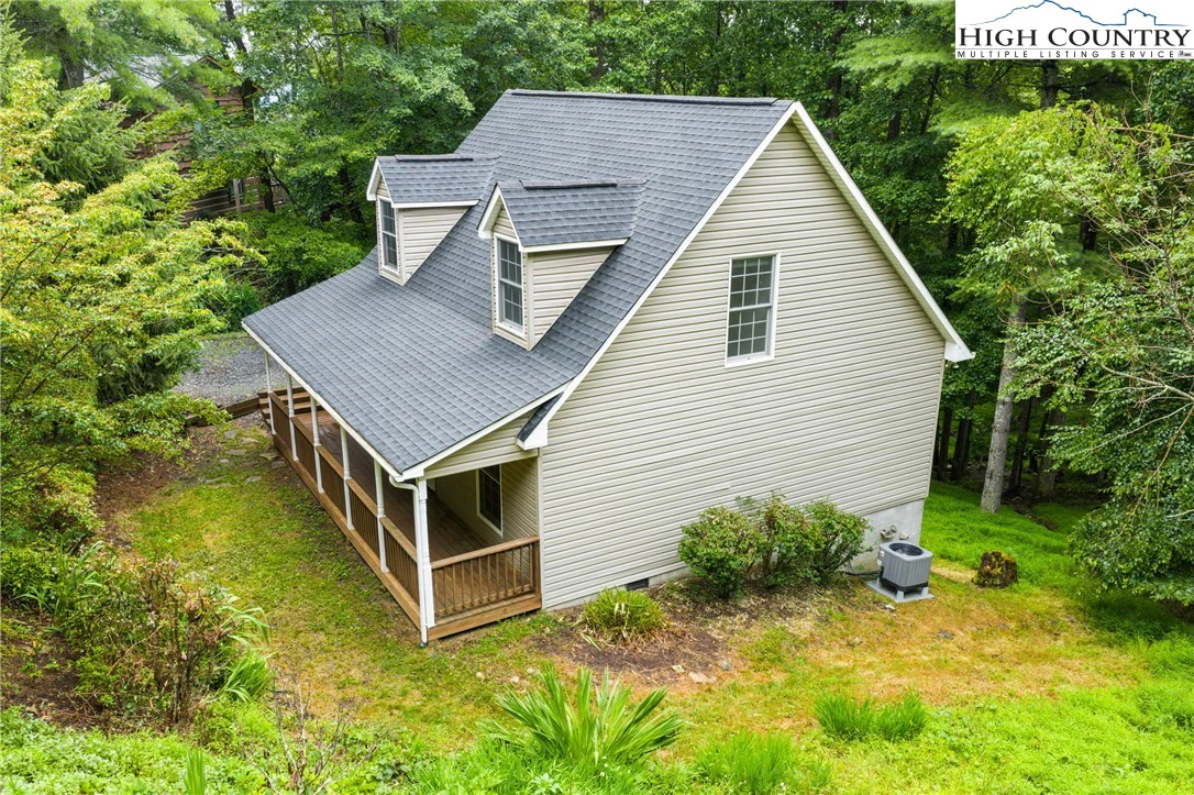Image number 21 for the current listing