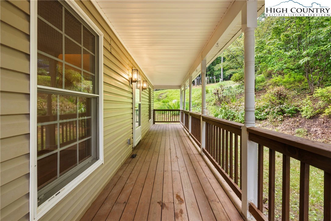 Image number 20 for the current listing