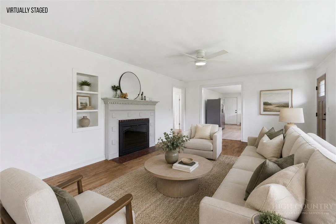Image number 4 for the current listing