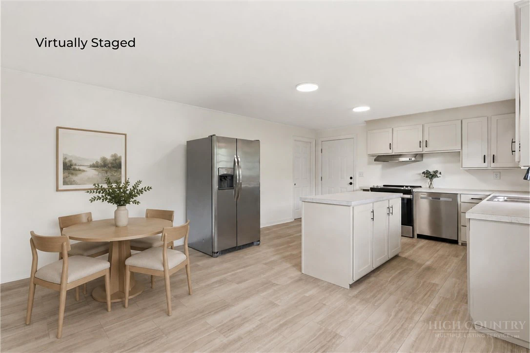 Image number 10 for the current listing