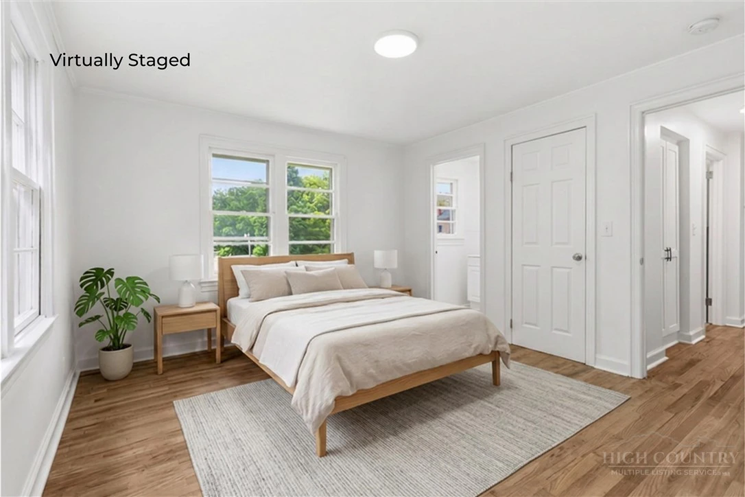 Image number 14 for the current listing