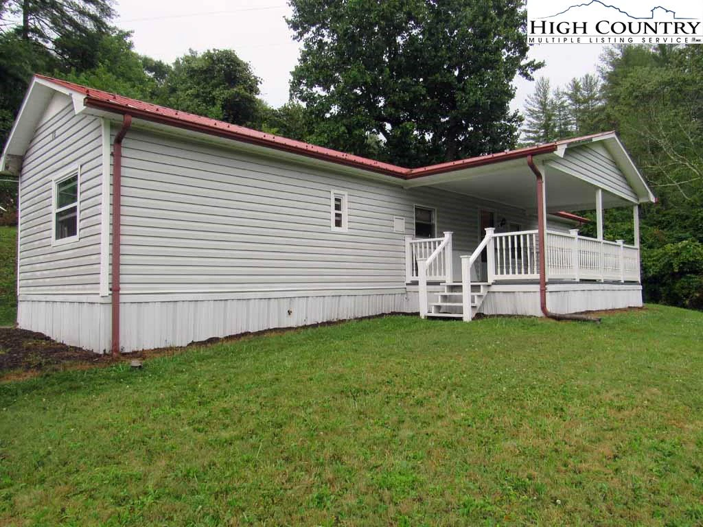 Image number 1 for the current listing