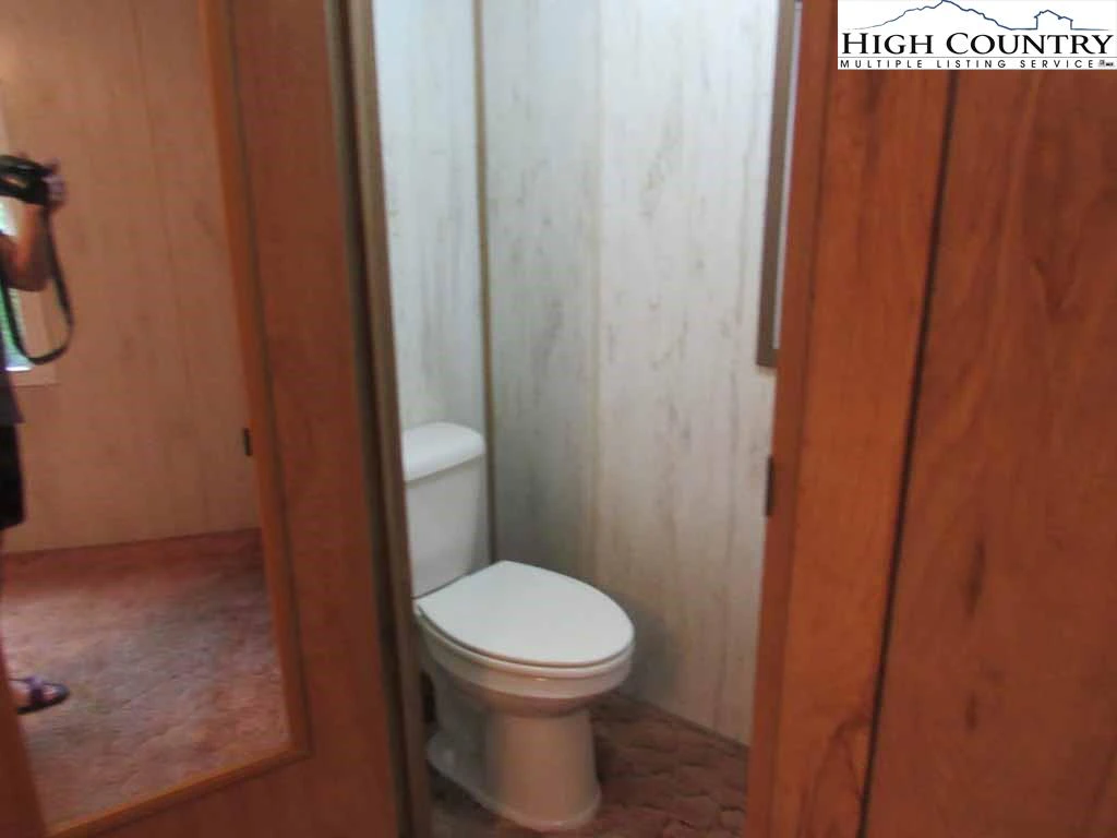Image number 5 for the current listing