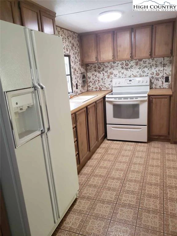 Image number 11 for the current listing