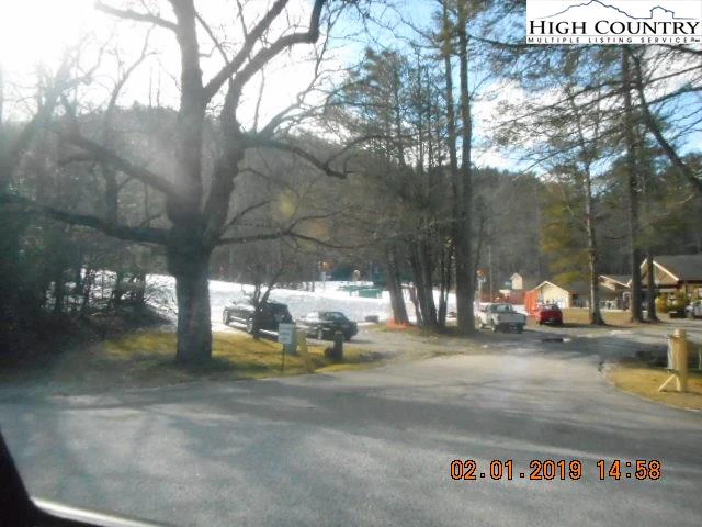 Image number 9 for the current listing