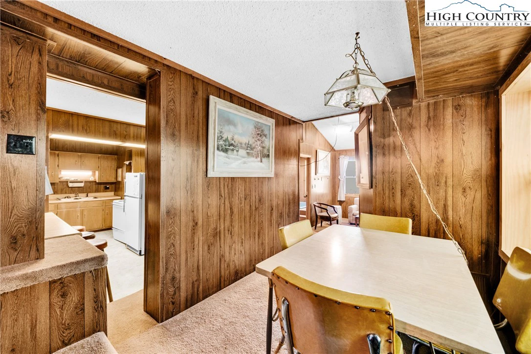 Image number 20 for the current listing