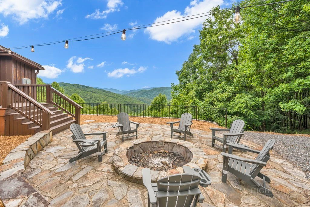 Image number 5 for the current listing