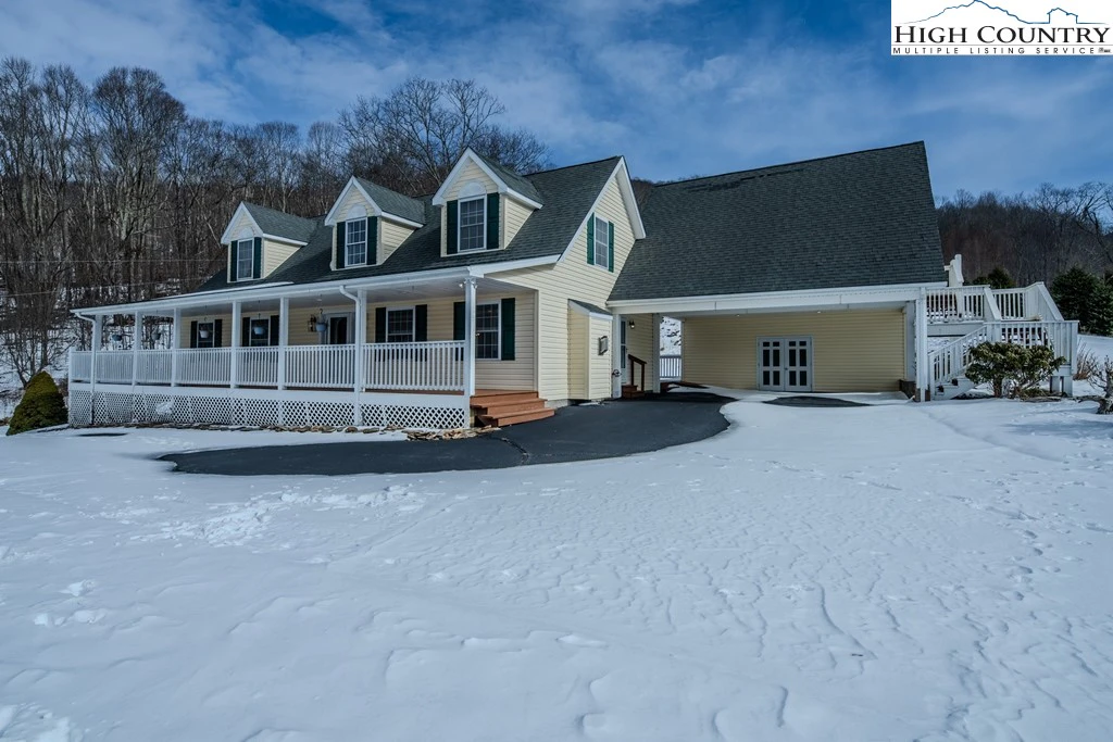 Image number 1 for the current listing