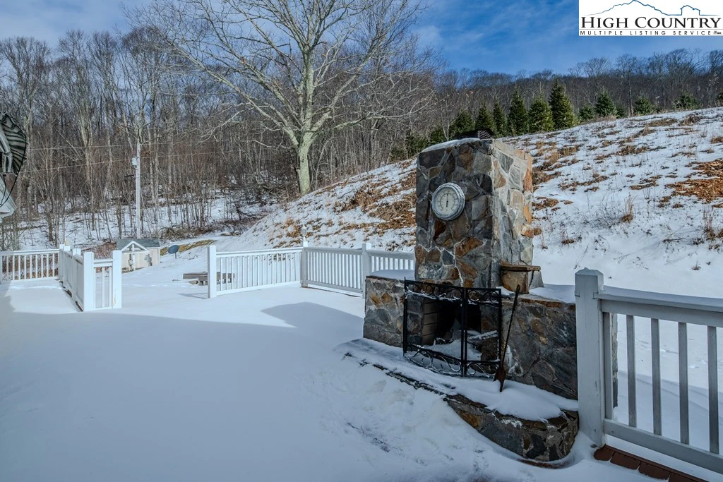 Image number 6 for the current listing