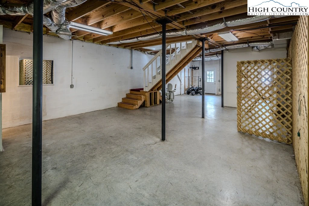 Image number 8 for the current listing