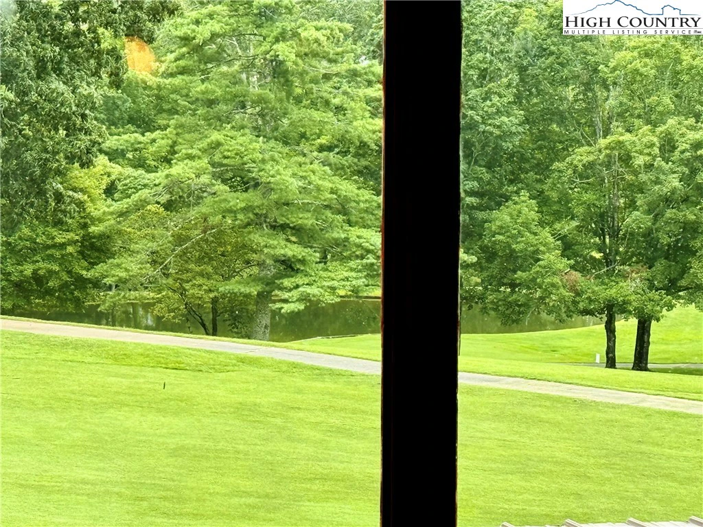 Image number 2 for the current listing