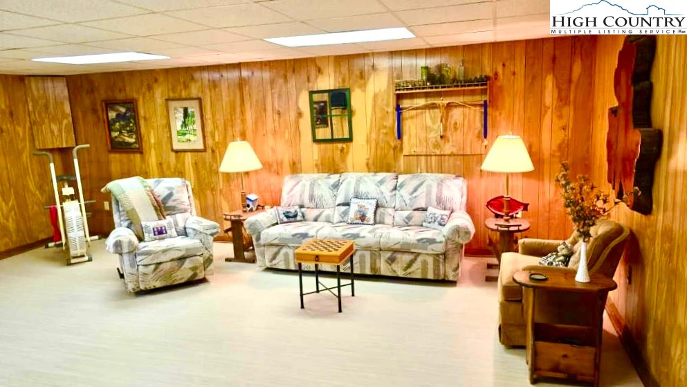 Image number 5 for the current listing