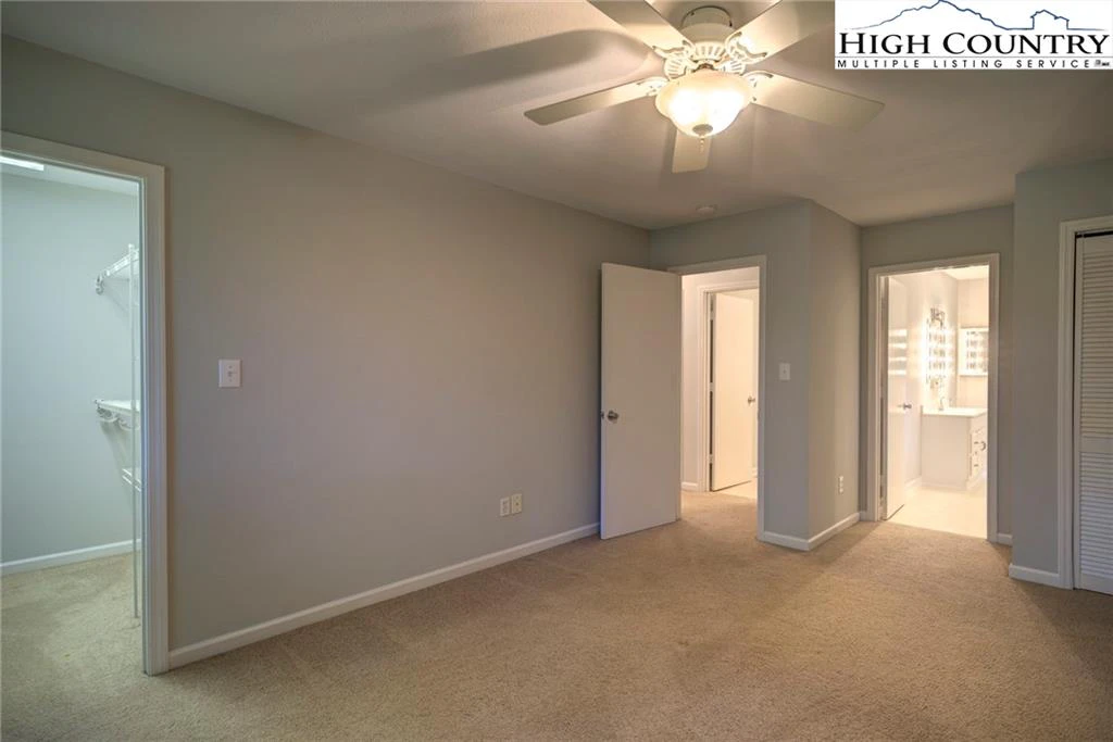 Image number 6 for the current listing
