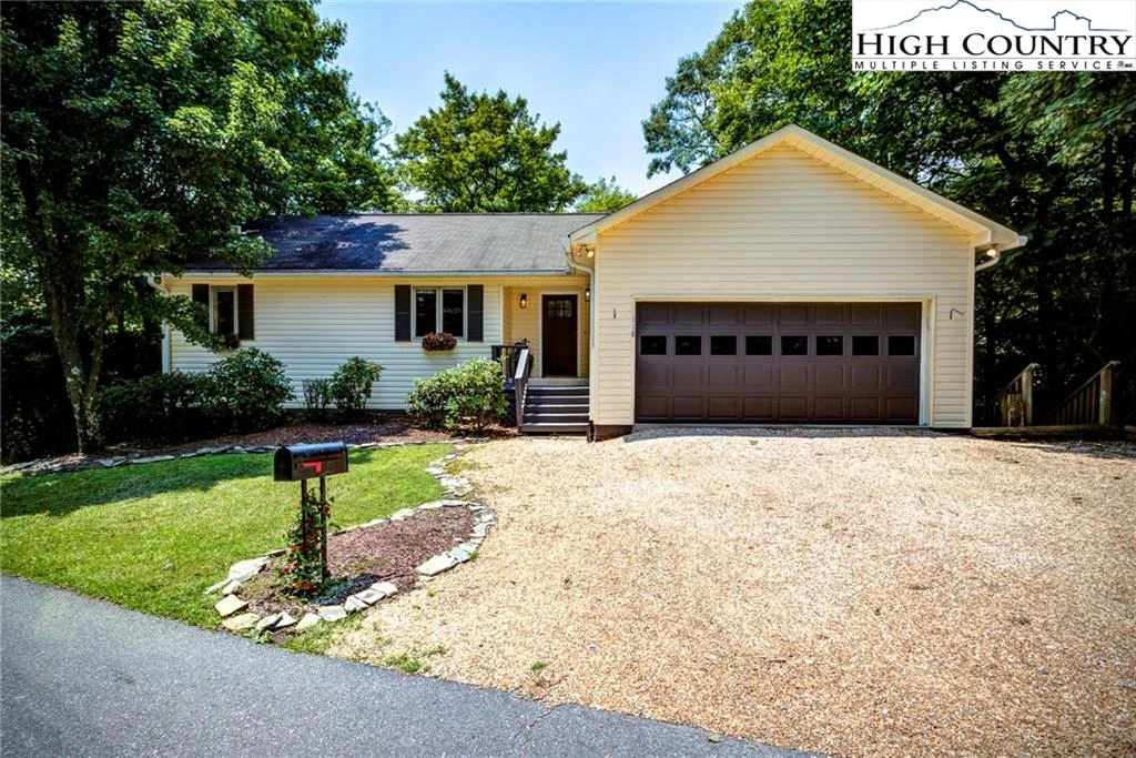 Image number 18 for the current listing