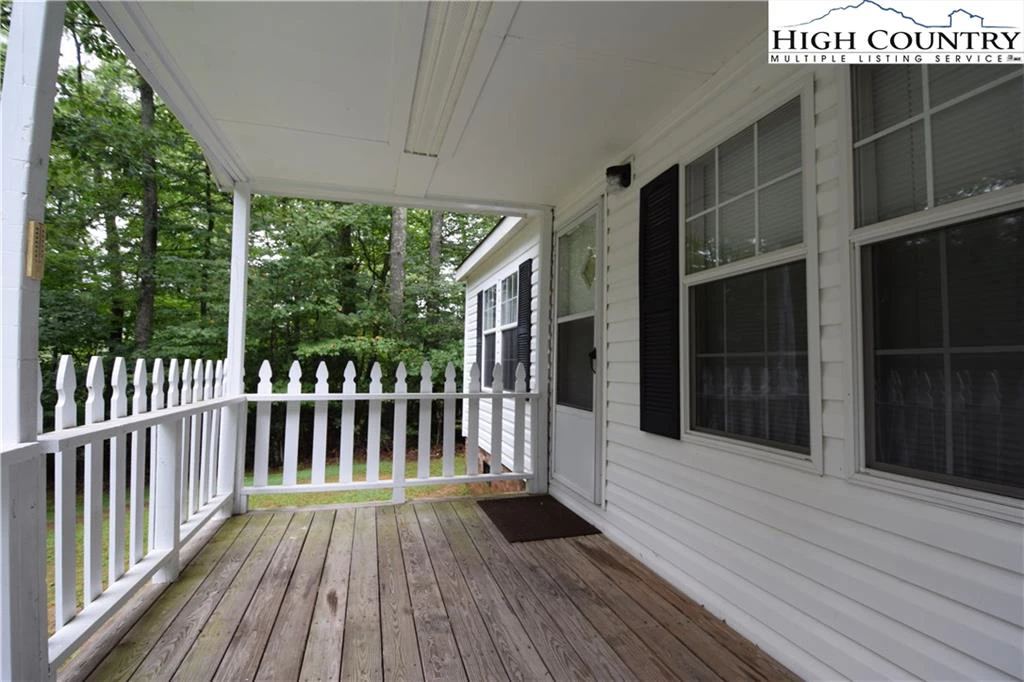 Image number 11 for the current listing