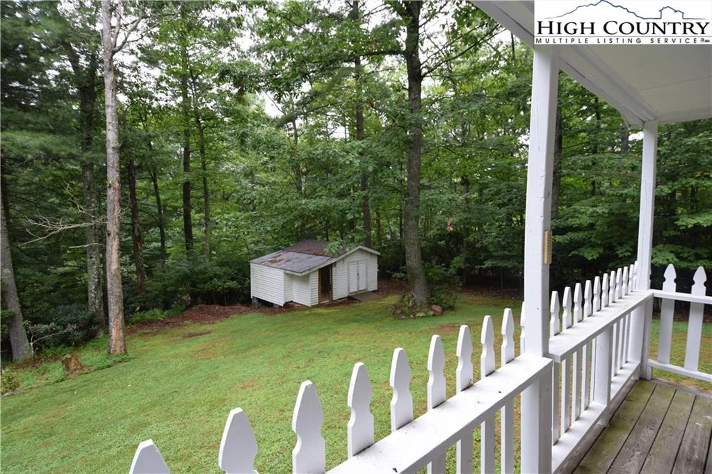 Image number 12 for the current listing
