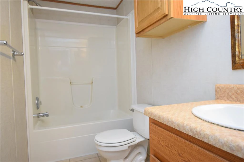 Image number 6 for the current listing