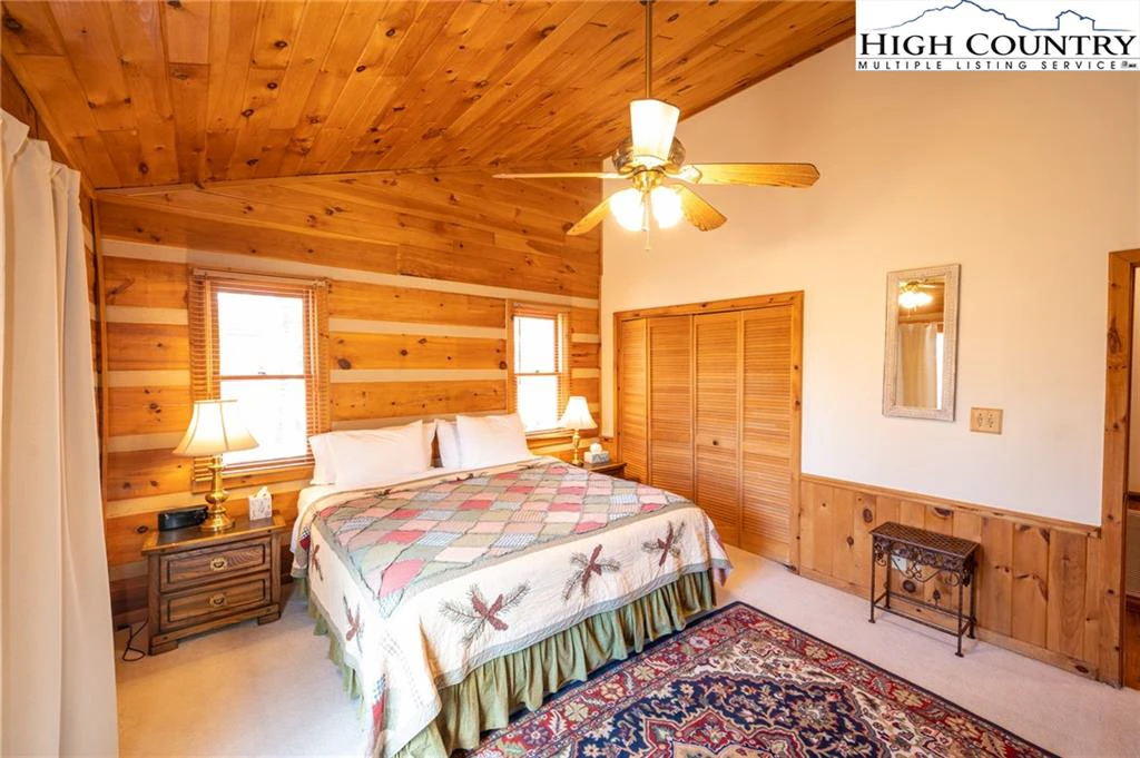 Image number 11 for the current listing