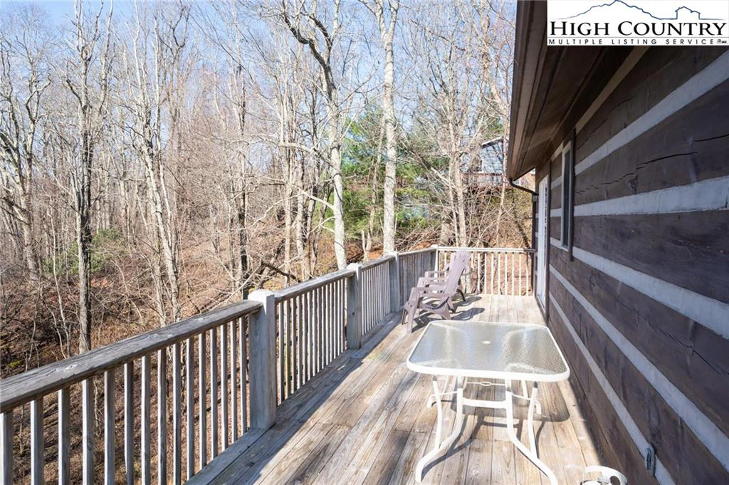 Image number 5 for the current listing
