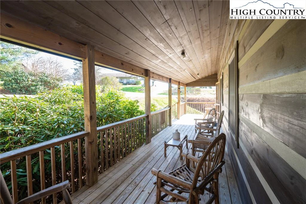Image number 14 for the current listing