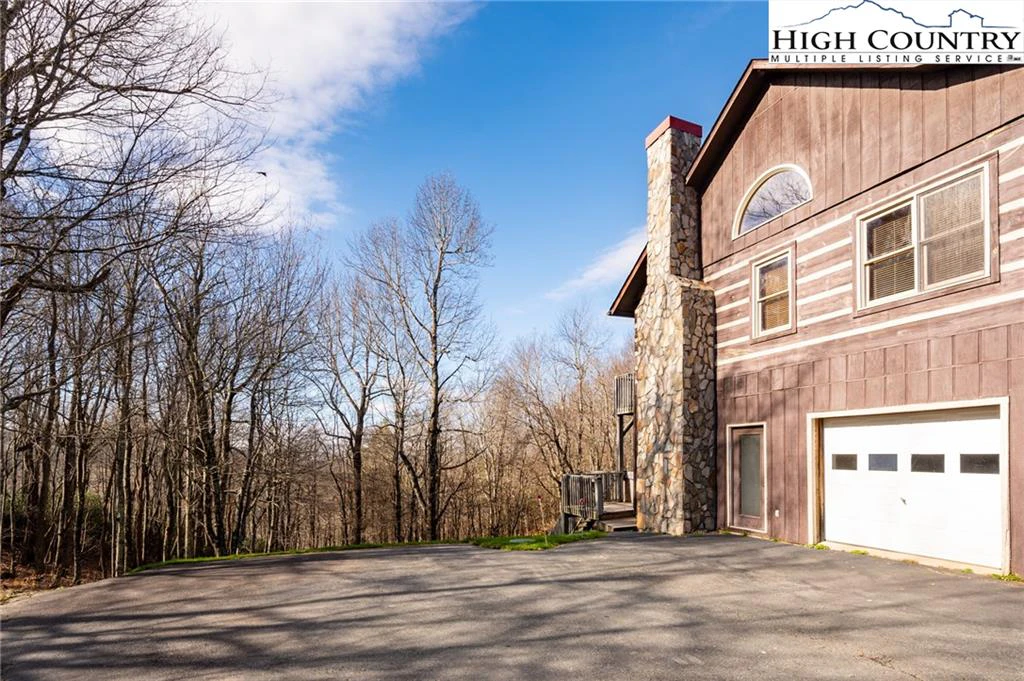 Image number 20 for the current listing