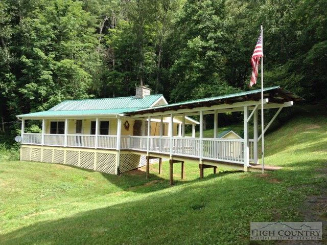 Image number 1 for the current listing