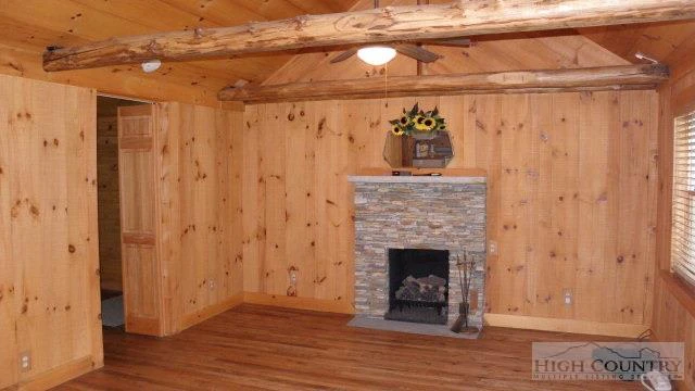 Image number 11 for the current listing