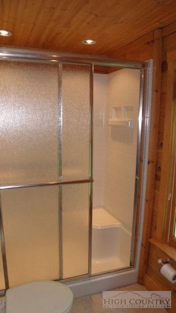 Image number 4 for the current listing