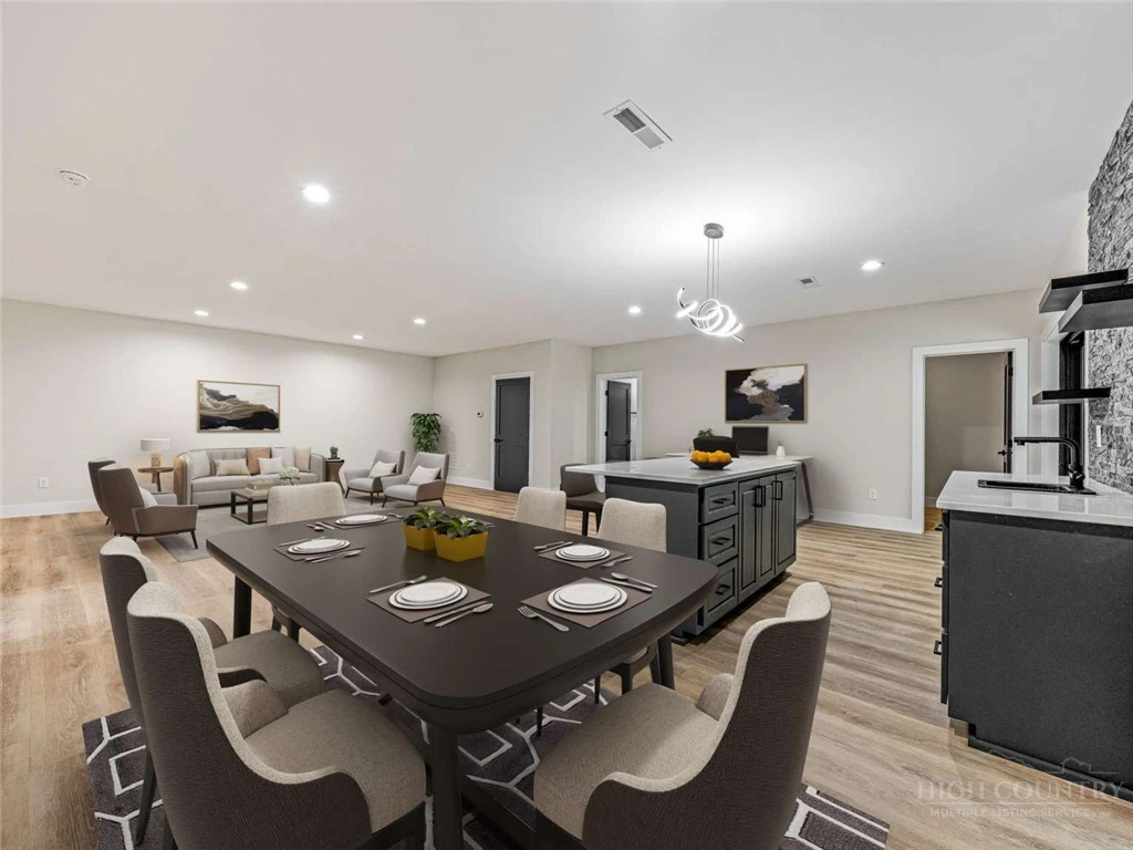 Image number 12 for the current listing