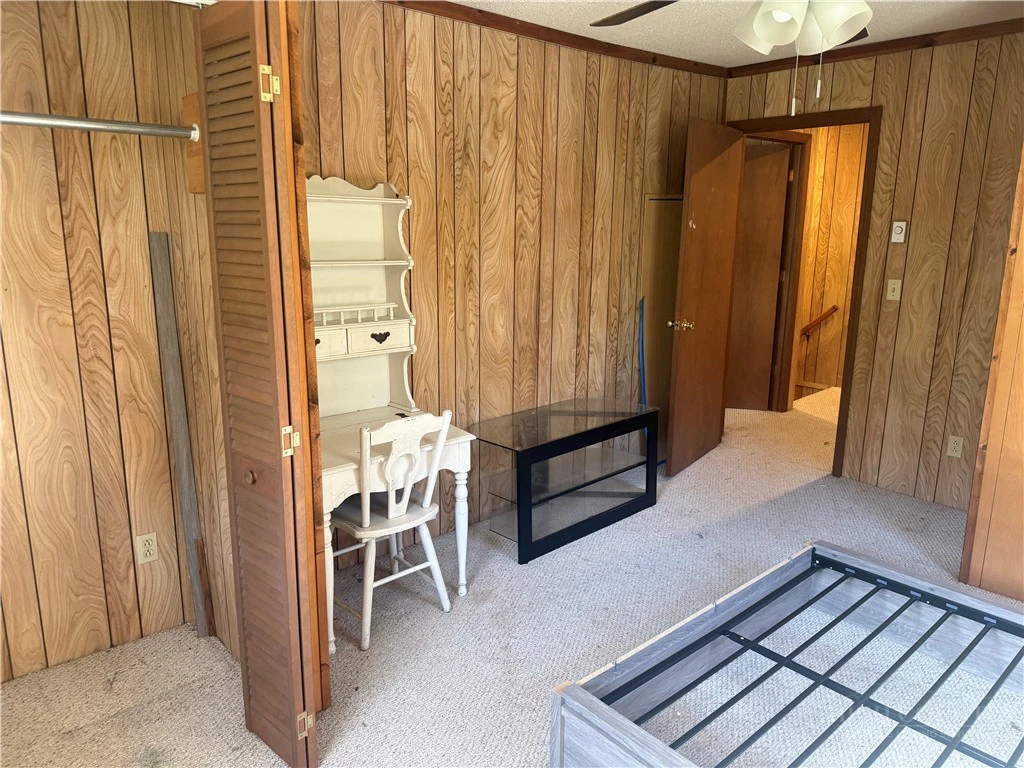 Image number 2 for the current listing