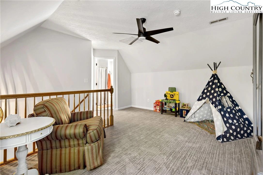 Image number 8 for the current listing