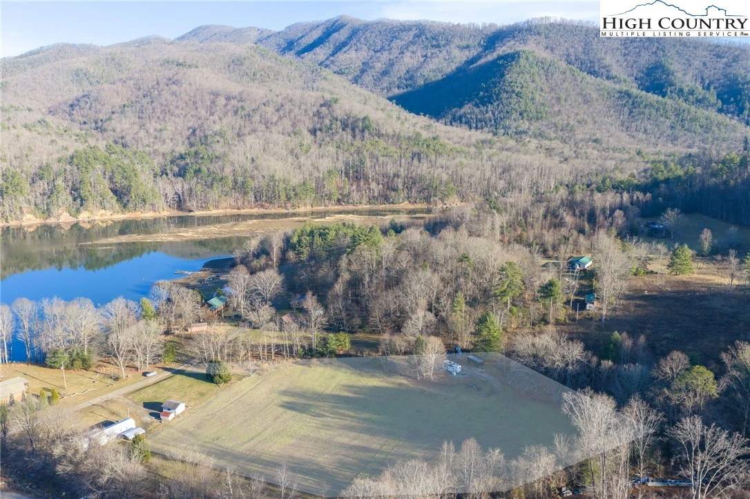 Image number 1 for the current listing