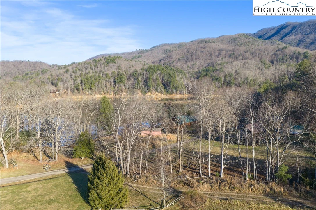 Image number 16 for the current listing