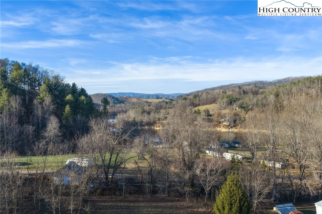 Image number 15 for the current listing