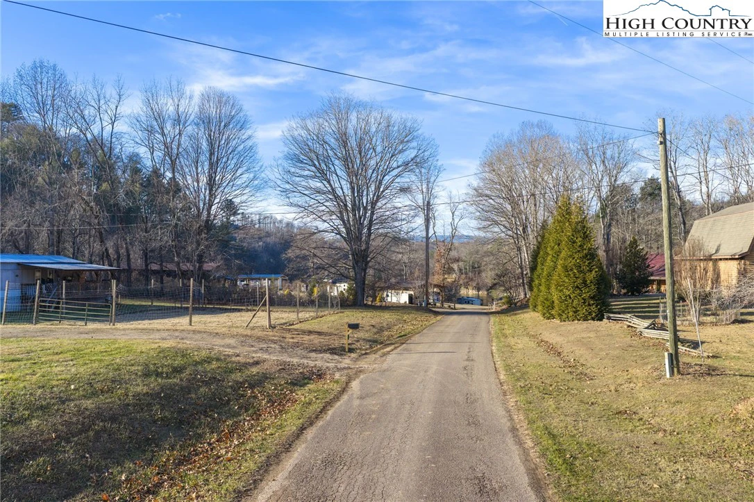 Image number 3 for the current listing