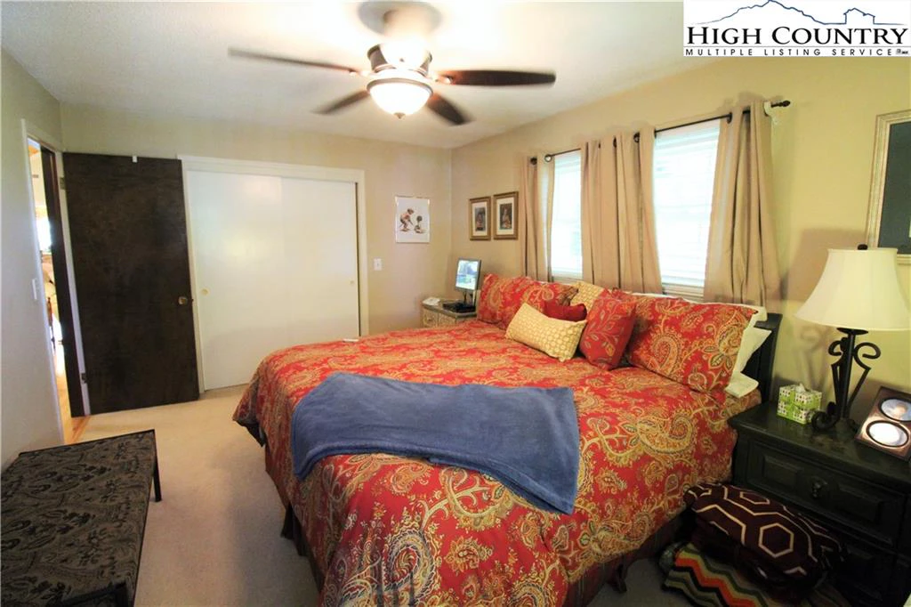 Image number 10 for the current listing