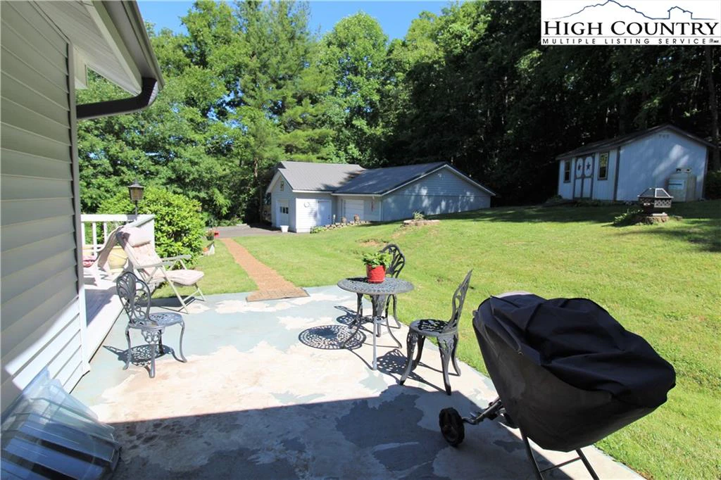 Image number 18 for the current listing