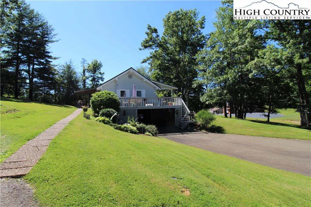 Image number 19 for the current listing