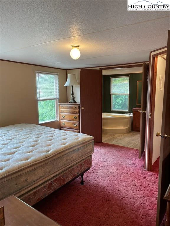 Image number 9 for the current listing