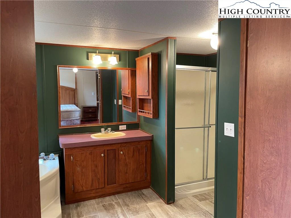 Image number 7 for the current listing