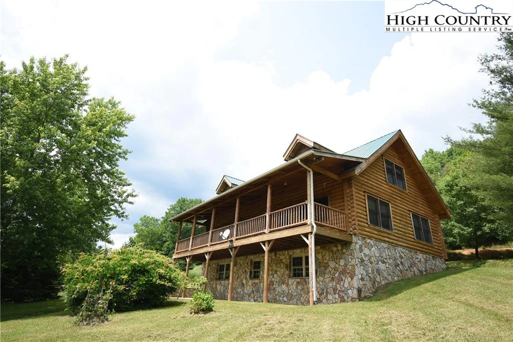 Image number 1 for the current listing
