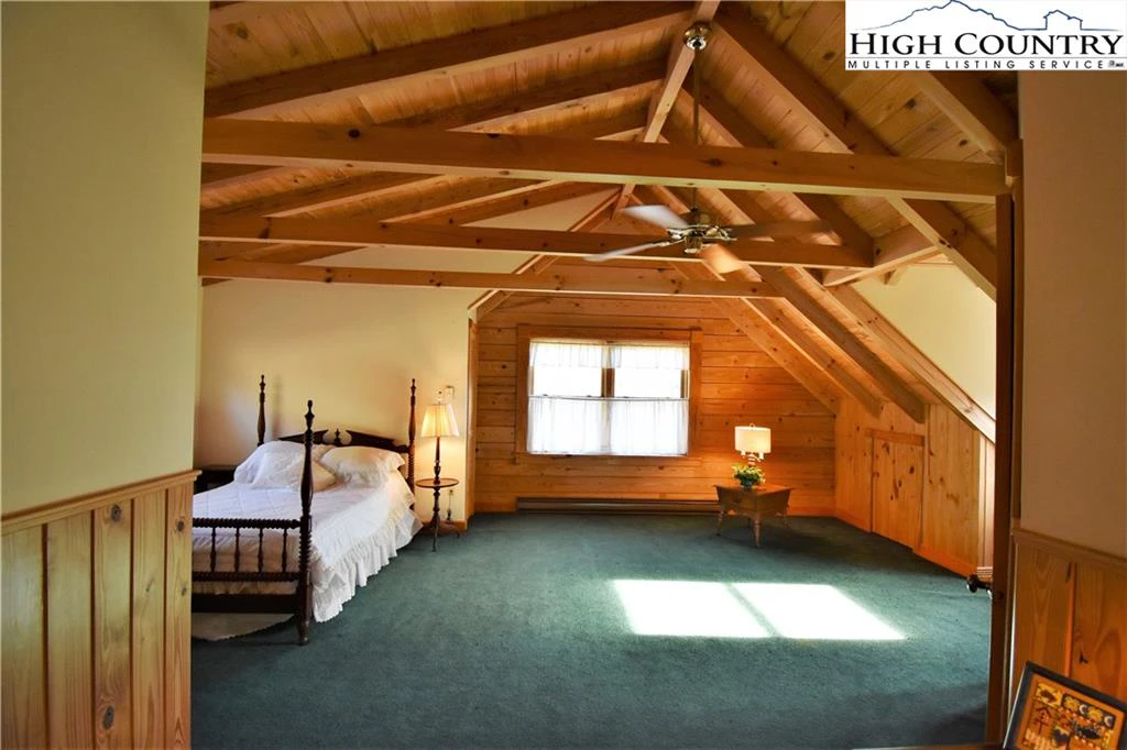 Image number 9 for the current listing