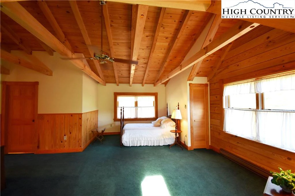 Image number 8 for the current listing