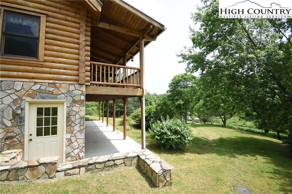 Image number 3 for the current listing