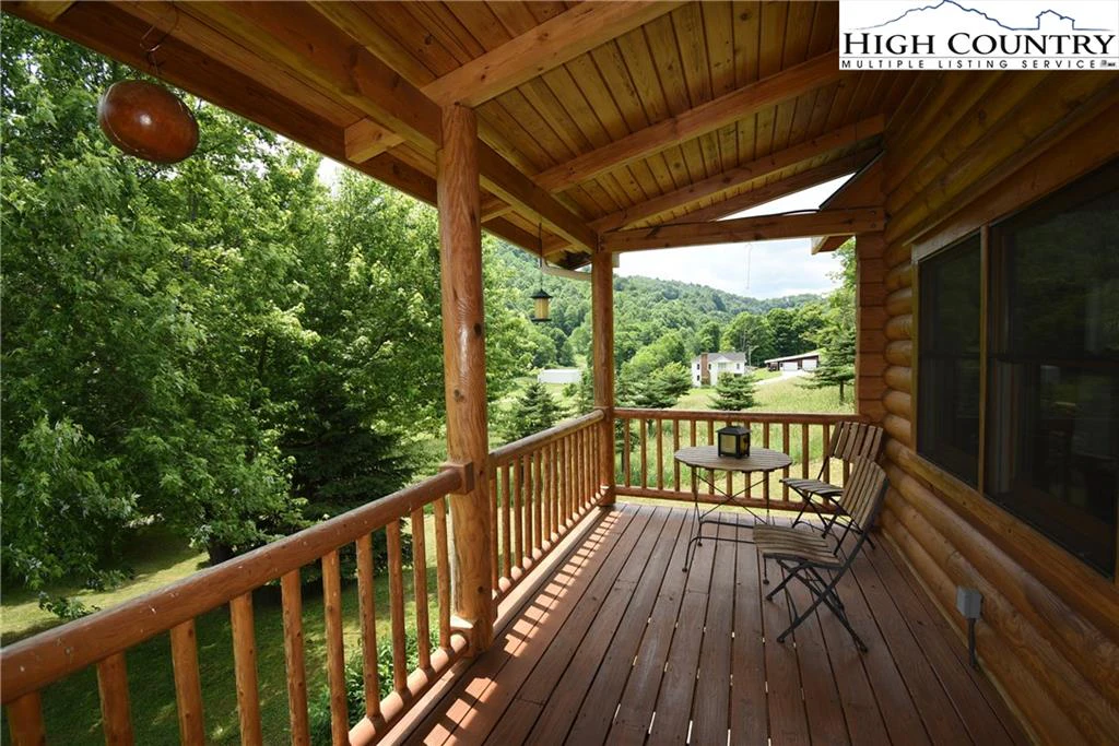 Image number 28 for the current listing